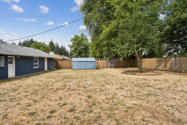 Building Photo - 9111 NE Tillamook St
