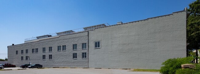 Building Photo - Montgomery Square Apartments