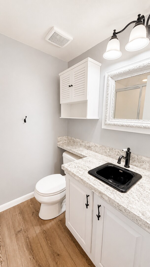Building Photo - 2 Bed | 2 Bath Condo in Powderwood