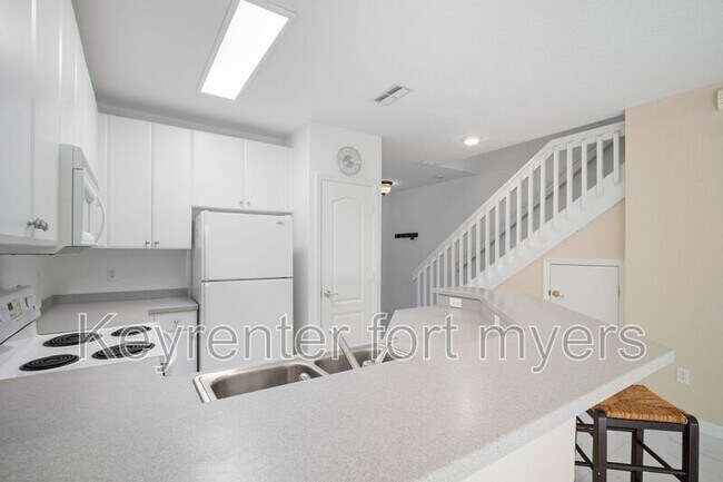 Building Photo - 8535 Athena Ct