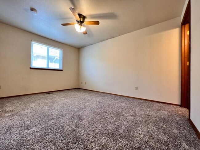 Building Photo - Beautiful Home in Boise!  *Special $300 OF...