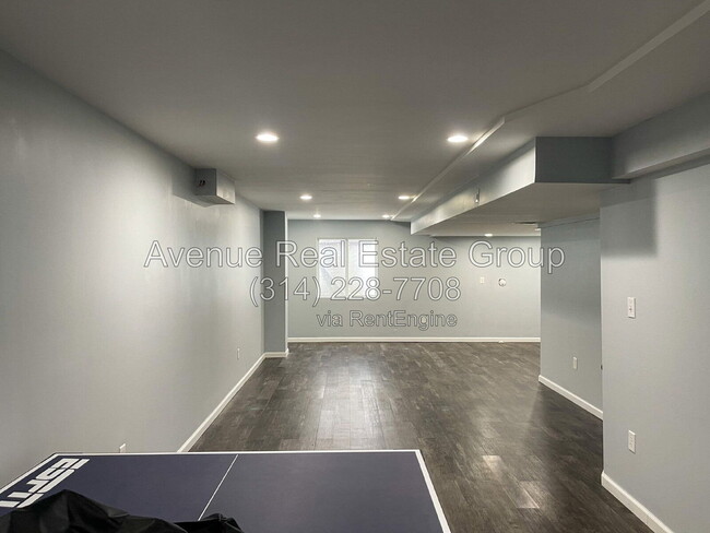 Building Photo - 948 Meramec Grove Dr