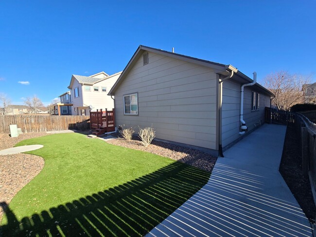 Building Photo - Ranch Home located in Commerce City