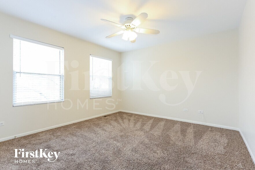 Building Photo - 7215 Bradley Dr