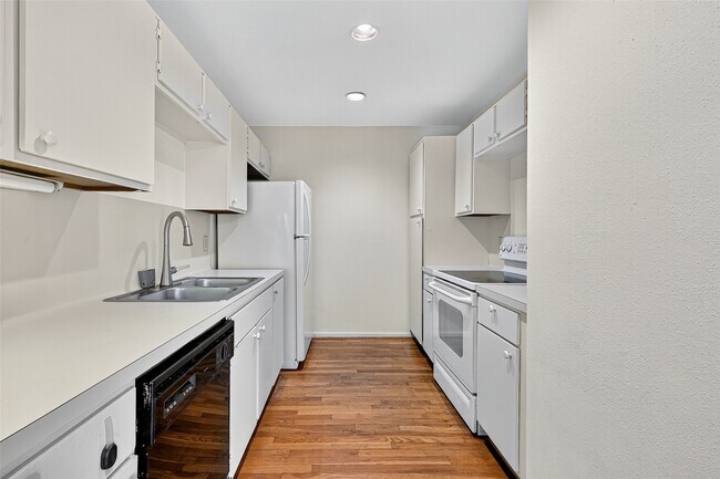 Building Photo - 2829 Timmons Ln