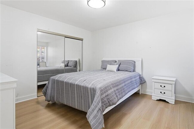 Building Photo - 904 Wentworth Ct