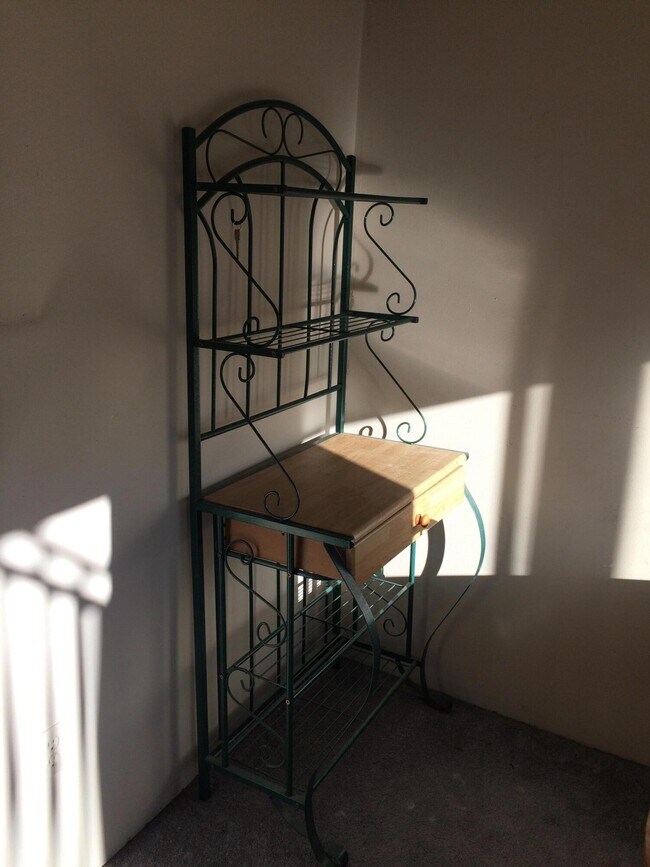 Building Photo - 201 E College Blvd