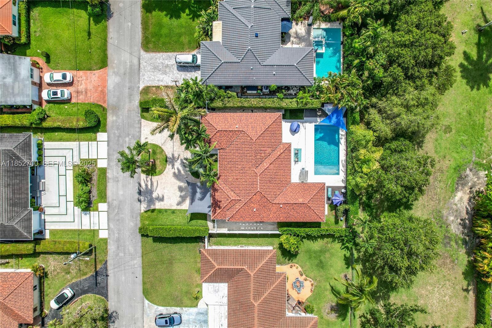 Building Photo - 10825 Peachtree Dr