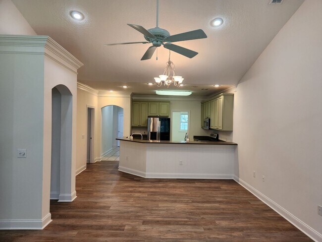 Building Photo - 411 Southbridge Blvd