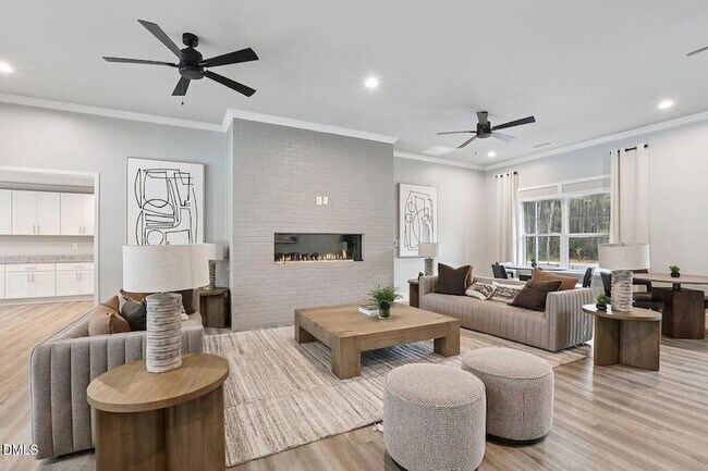 Building Photo - 912 Grand Mesa Dr