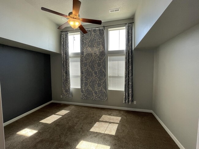 Building Photo - 857 Pantani Ct