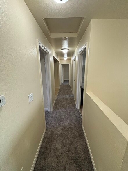 Building Photo - 214 E 97th St