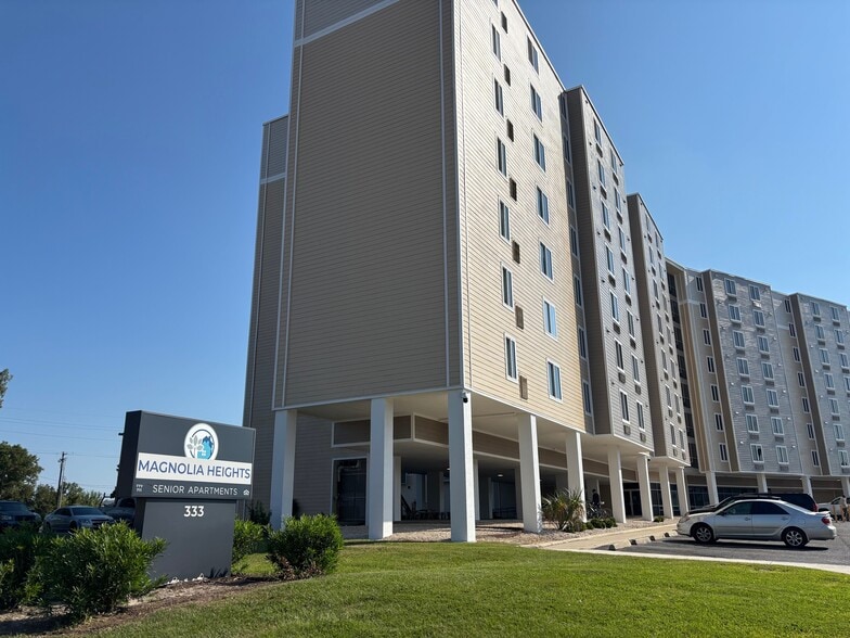 Primary Photo - Magnolia Heights