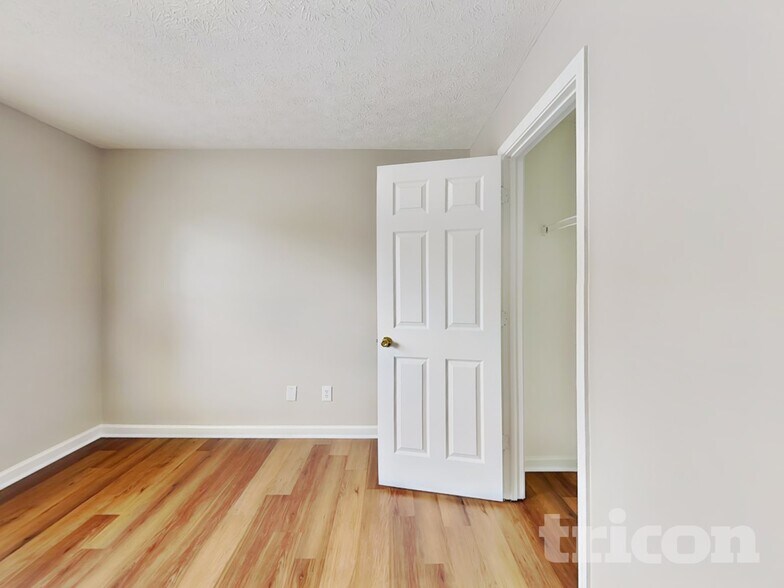 Building Photo - 610 Dana Pointe Ct