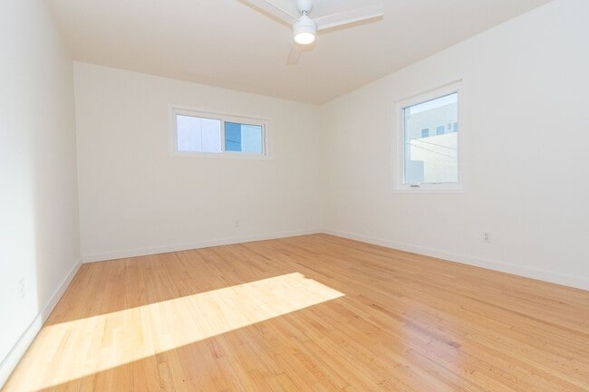 Building Photo - Beautifully Remodeled 2 Bed/1Bath Home with Ocean and Bay Glimpses in Ocean Beach!