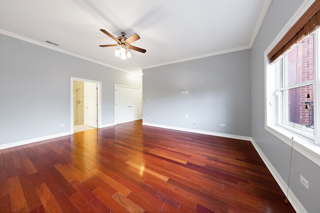 Building Photo - 11053 S Lawndale Ave