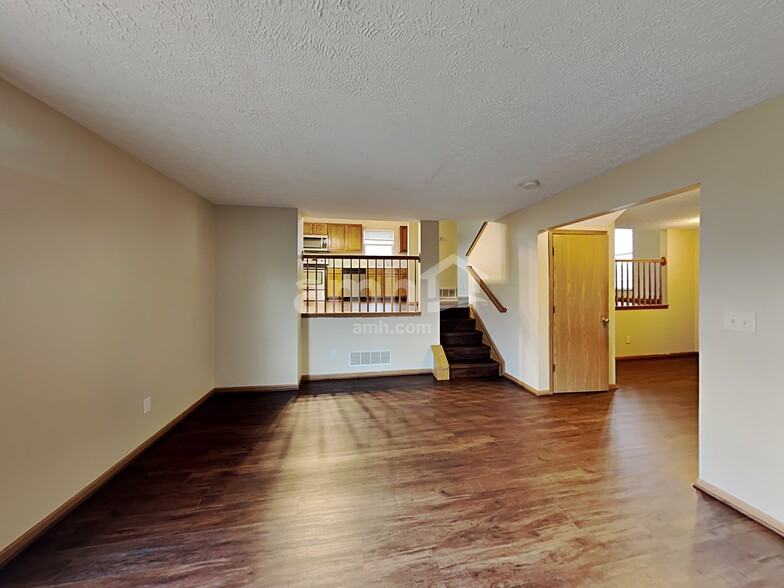 Building Photo - 3572 Wesson Dr