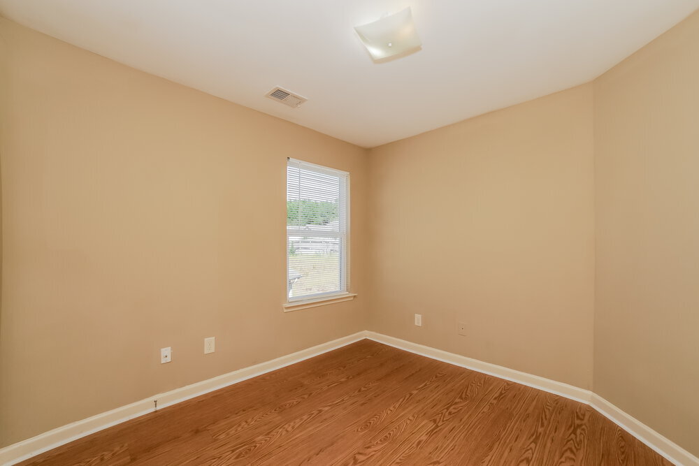 Building Photo - 498 Highland Falls Dr