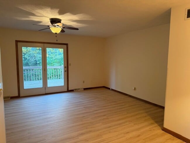 Building Photo - 2 bedroom for rent