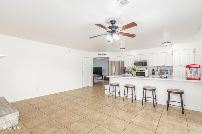 Building Photo - 3312 S Ventura Dr