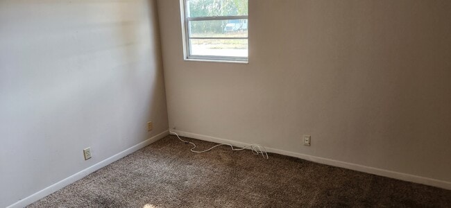 Building Photo - 235 Mimosa Dr