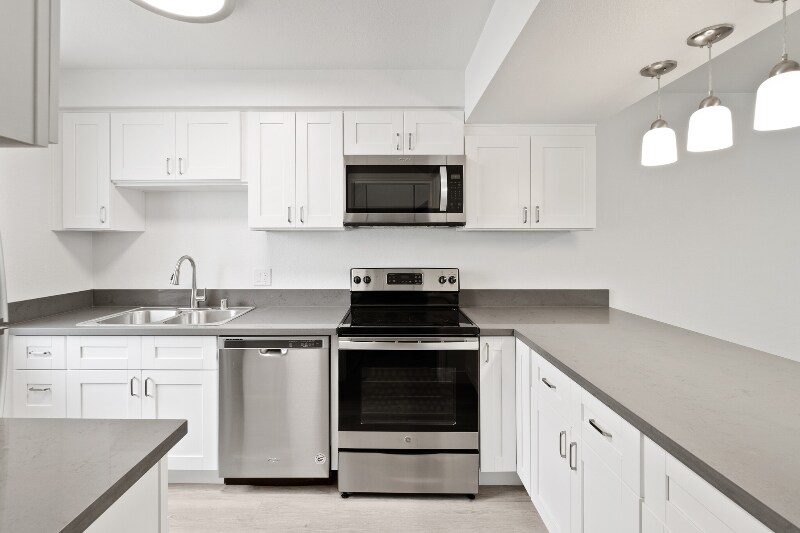 Building Photo - 712 S Fernwood St