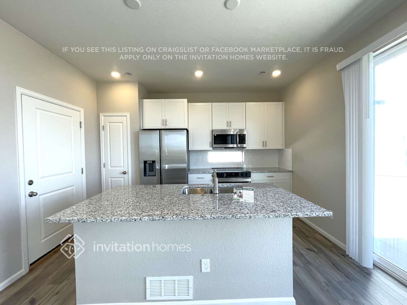 Building Photo - 9357 Twin Sisters Dr
