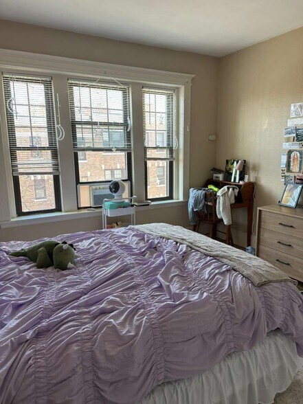 Building Photo - 12 Saint Paul St