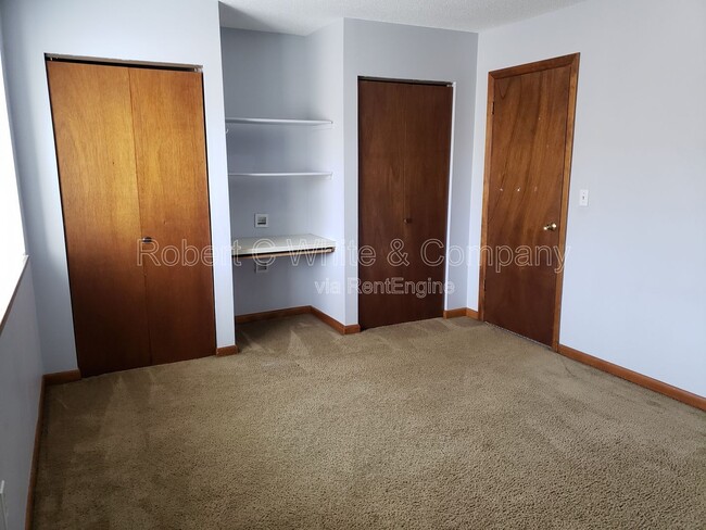 Building Photo - 174-176 Oakland St