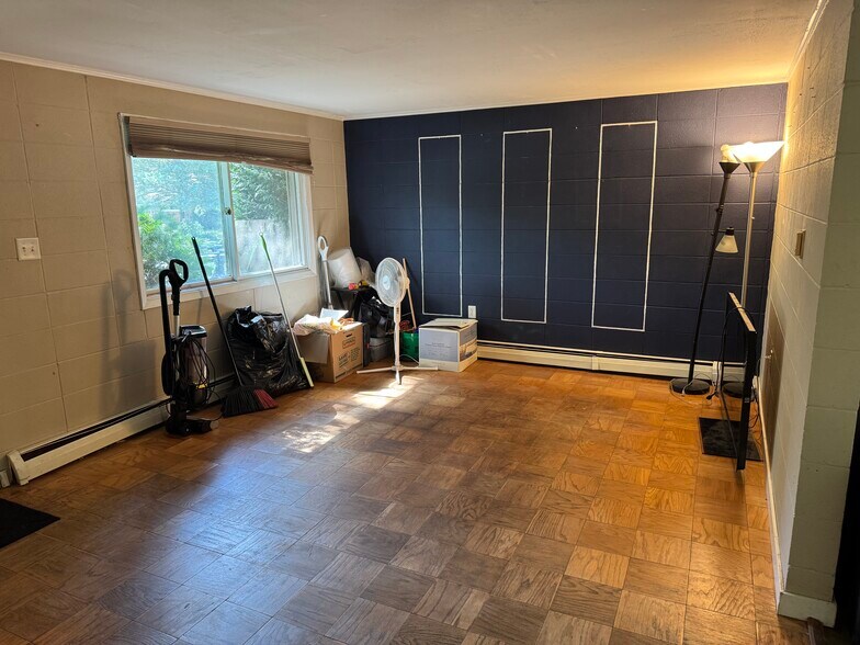 Building Photo - 5418 Starker Ave