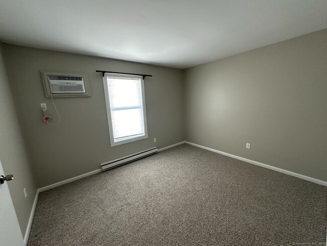 Building Photo - 26 Couch St