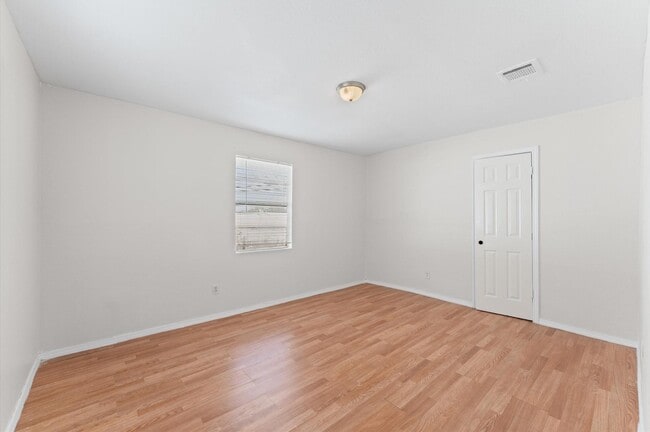 Building Photo - 12208 Ormandy St