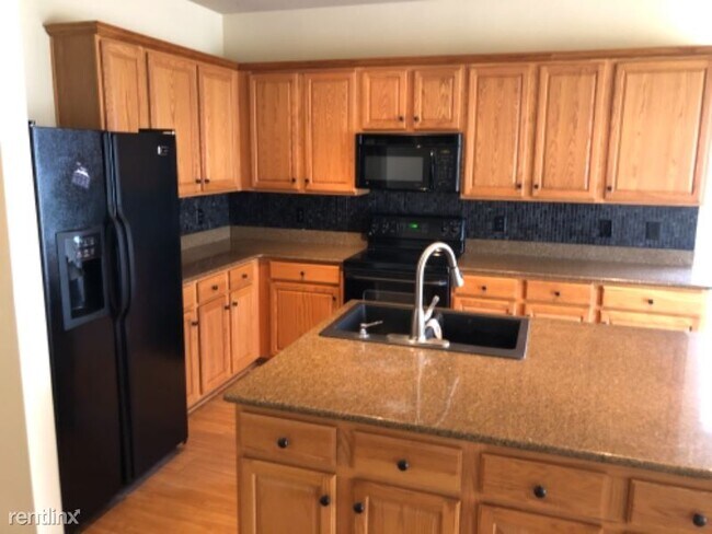 Building Photo - 3 br, 2.5 bath Condo - 135 Harbor Village Dr