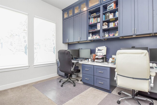 Building Photo - 8906 Luddenham Lilac Ln