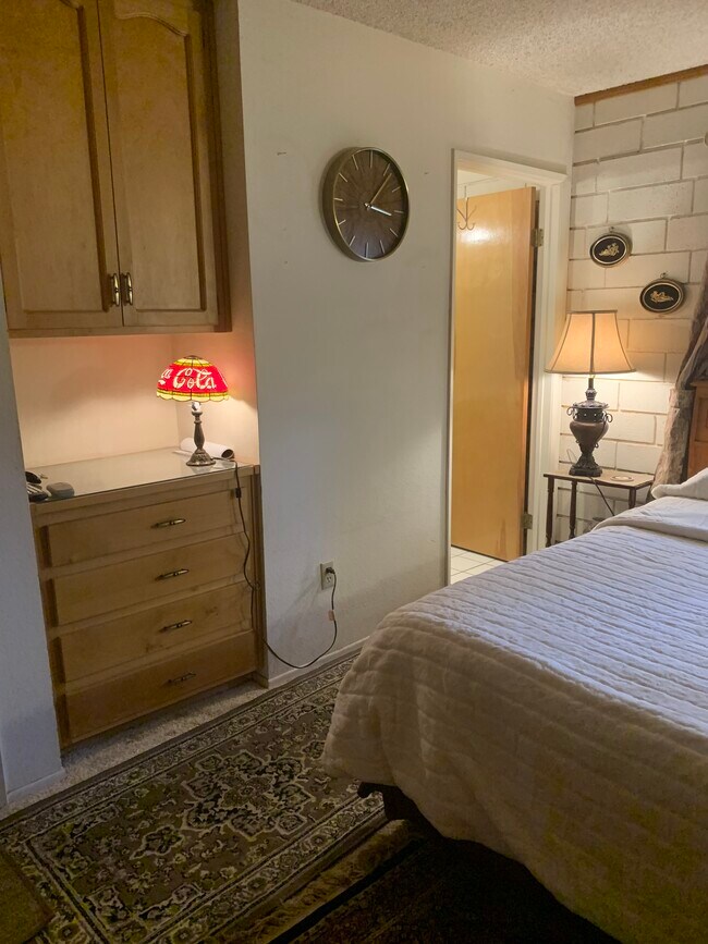 Building Photo - 32923 Tindall Ave