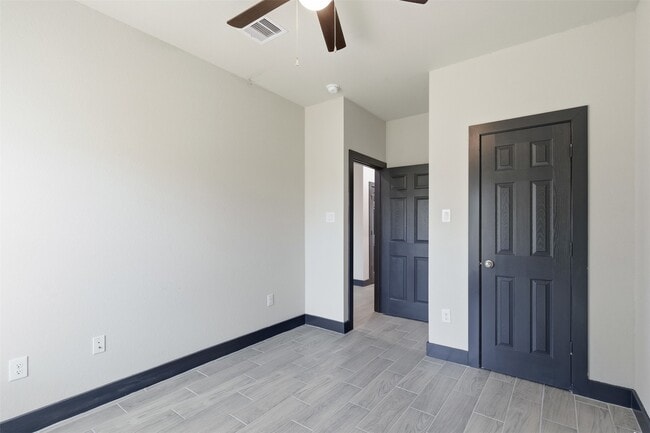 Building Photo - 9412 Crofton St