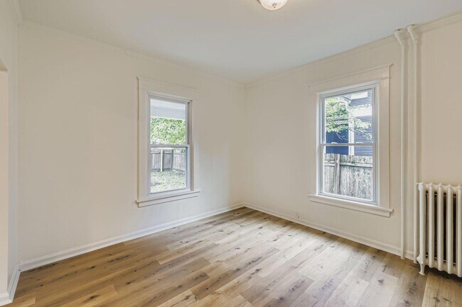 Building Photo - 1501 Sherburne Ave