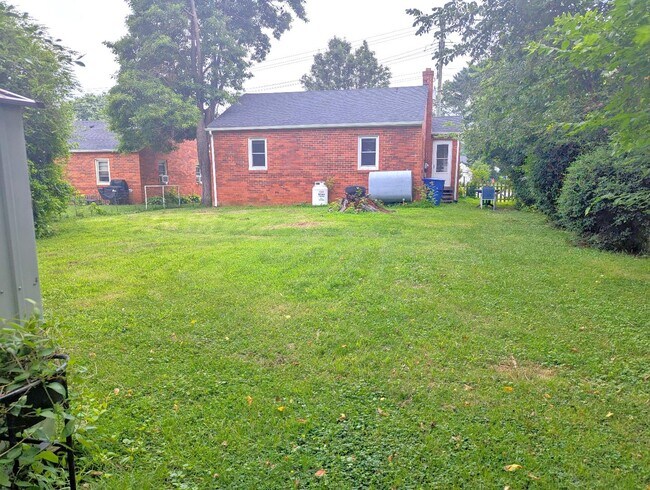 Building Photo - 506 Manassas Ave