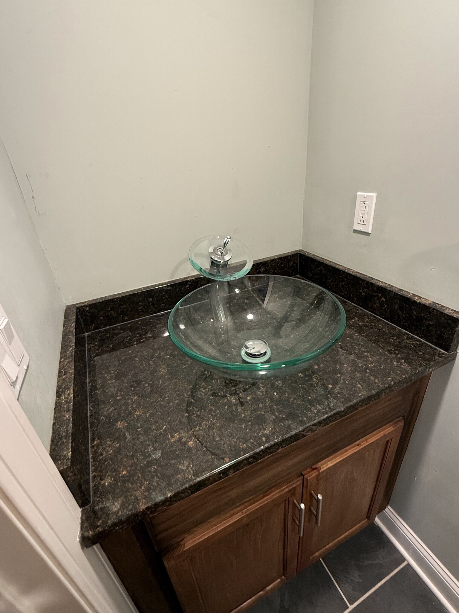 Building Photo - 3206 East Ave