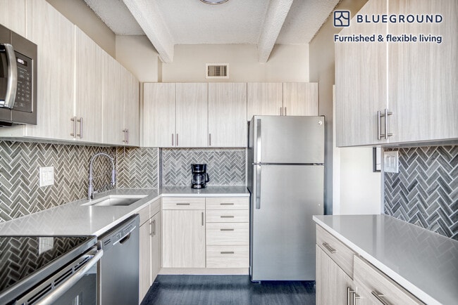 Building Photo - 10 Emerson St