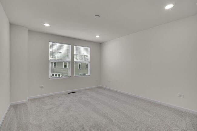 Building Photo - 6275 Sandbelt Dr