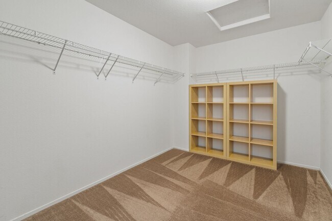 Building Photo - 46433 Vianne Ct