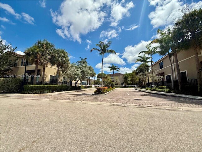 Building Photo - 1075 NW 33rd Manor