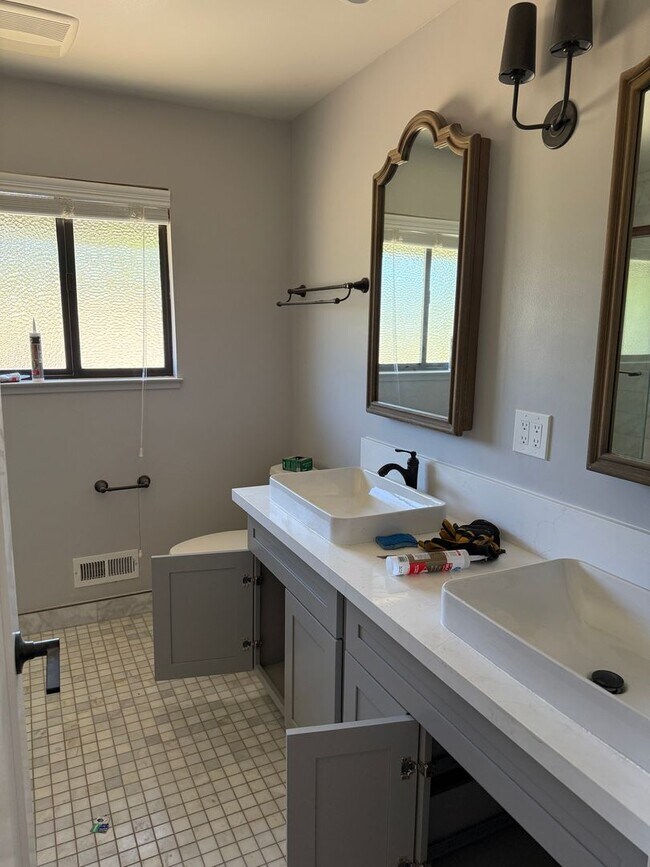 Building Photo - Beautiful 4/2.5 Granite Bay Home