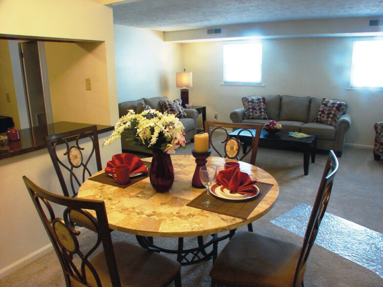 Royal Manor Apartments 8900 Royal Manor Dr Pittsburgh PA 15101