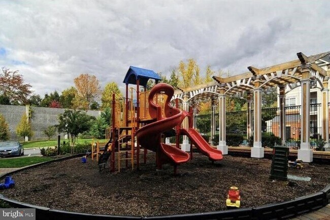 Building Photo - 11377 Aristotle Dr