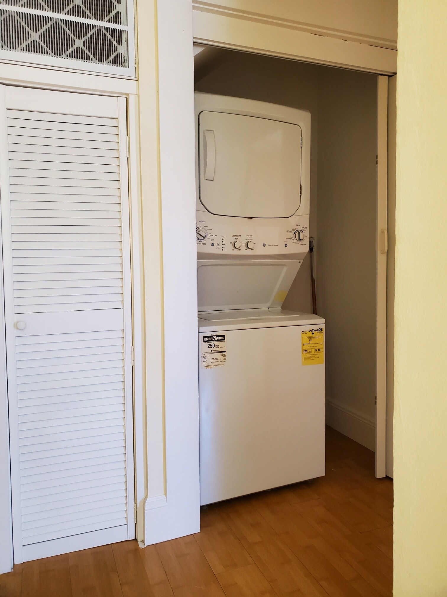 Building Photo - 2597 Telegraph Ave