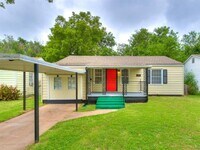 Building Photo - 213 W Jacobs Dr