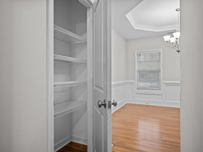 Building Photo - Welcome to Pepperwood Lane!