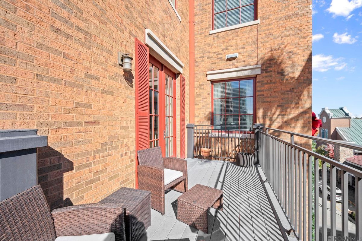 Building Photo - 7707 Bluebonnet Blvd